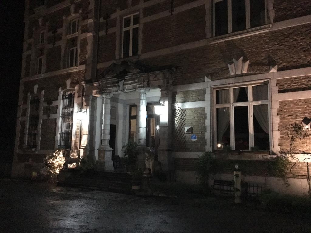 Chateau Bleu Hotel Trooz ภายนอก รูปภาพ